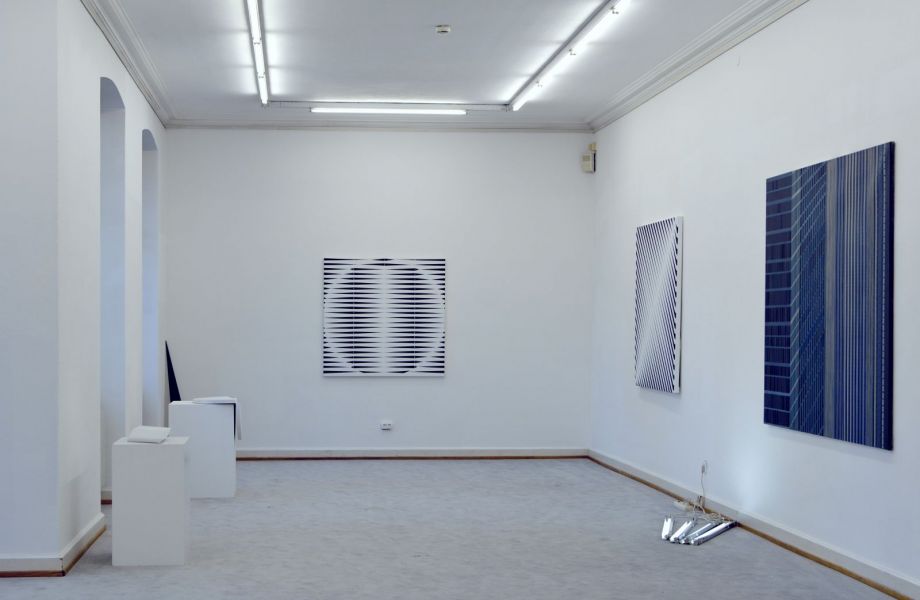 exhibitions-Raum- und Ausstellungsansicht im Künstlerhaus Bregenz mit Werken von Christian Eder